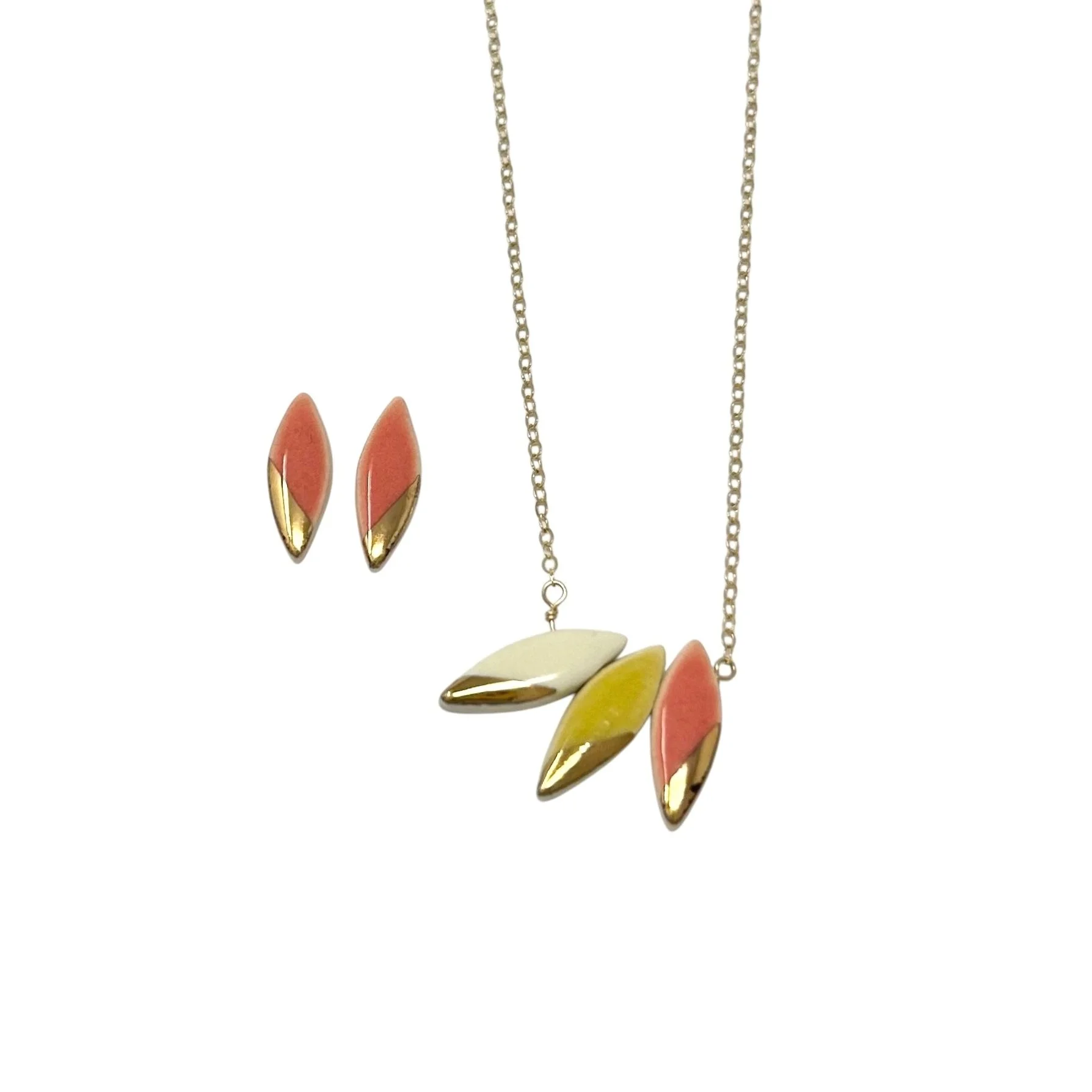 ZOE%CC%88+COMINGS+triple+leaf+necklace+w%3Amg%3Acl+%2B+leaf+studs+cl.jpg