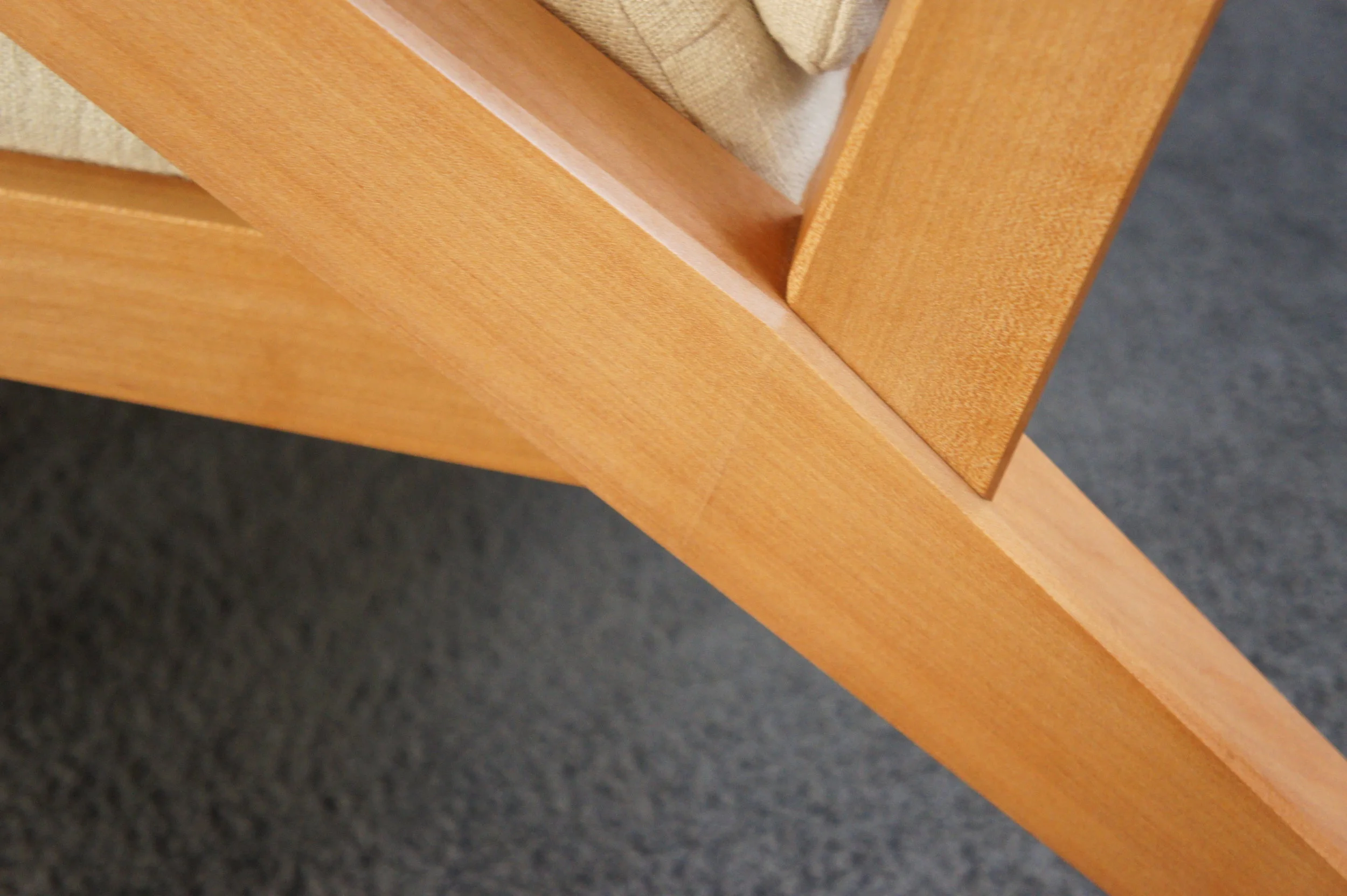 17)Back Leg Detail.JPG