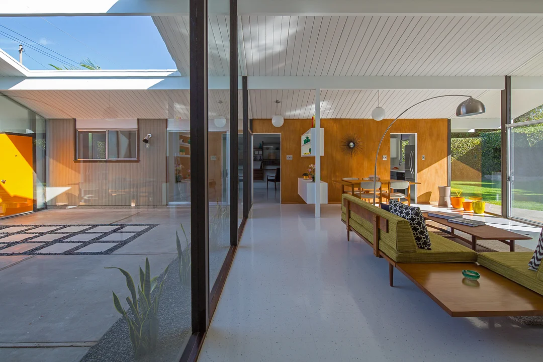This home features the quintessential Eichler concept of a seamless merge of indoor / outdoor living.
