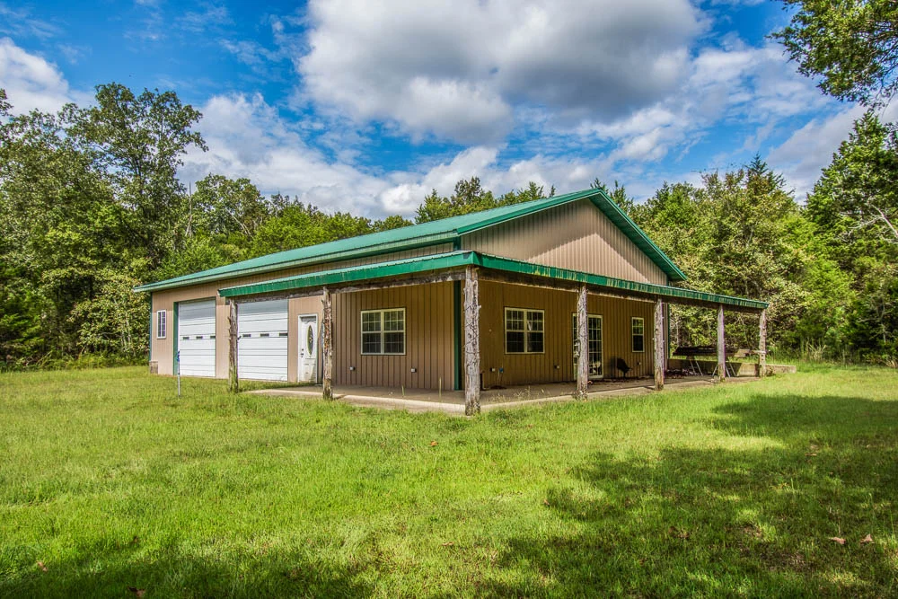 Bull Shoals Lake shop and apartment in Protem, Missouri