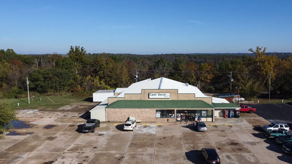SUPERMARKET IN LAKE TOWN    $1,999,900