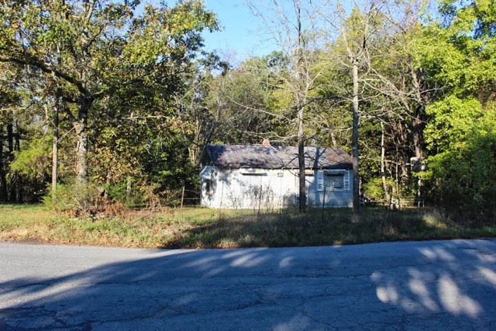  3.7 ACRES JUST OUTSIDE THE CITY LIMITS $45,000