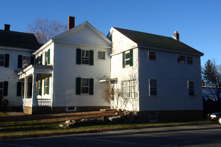  The added ell between the main house and the original barn. 