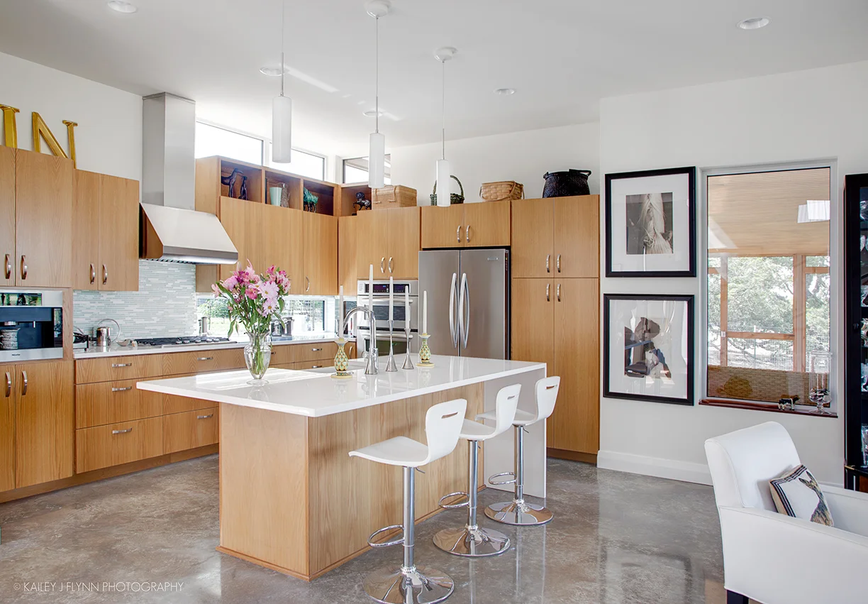 Hoffmanresidence-Kitchen1_11X17.jpg