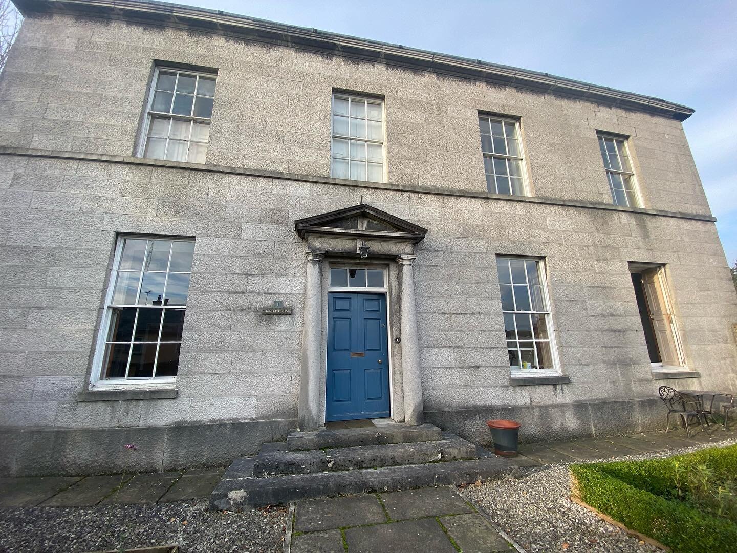 This morning seen us start the restoration of three ground floor windows at Trinity House in #ulverston 
A #grade2listed property, partly due to the fact of it being a Webster building (a famous architect from Kendal) 
&bull;
&bull;
#ecosash #ecosash