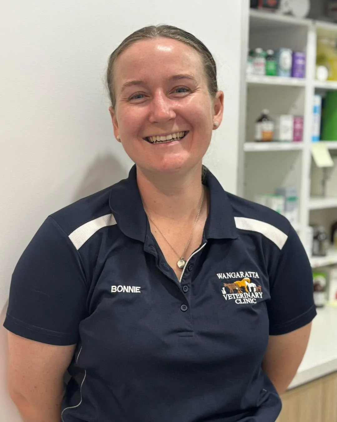 🌟 Welcome back, Dr Bonnie! 🌟
We’re thrilled to welcome Dr Bonnie back to the Wangaratta Vet Clinic team — this time as a veterinarian!
Many of our clients will remember Bonnie from her time here as a vet nurse, and we’re so prou