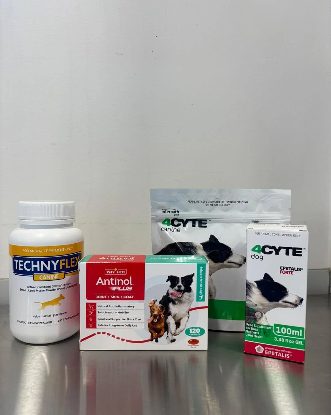 Osteoarthritis is a slowly progressive and irreversible disease involving deterioration of the cartilage within joints. 

Recognising and treating pain is important to improve your pet&rsquo;s quality of life. 

One of many treatment options includes