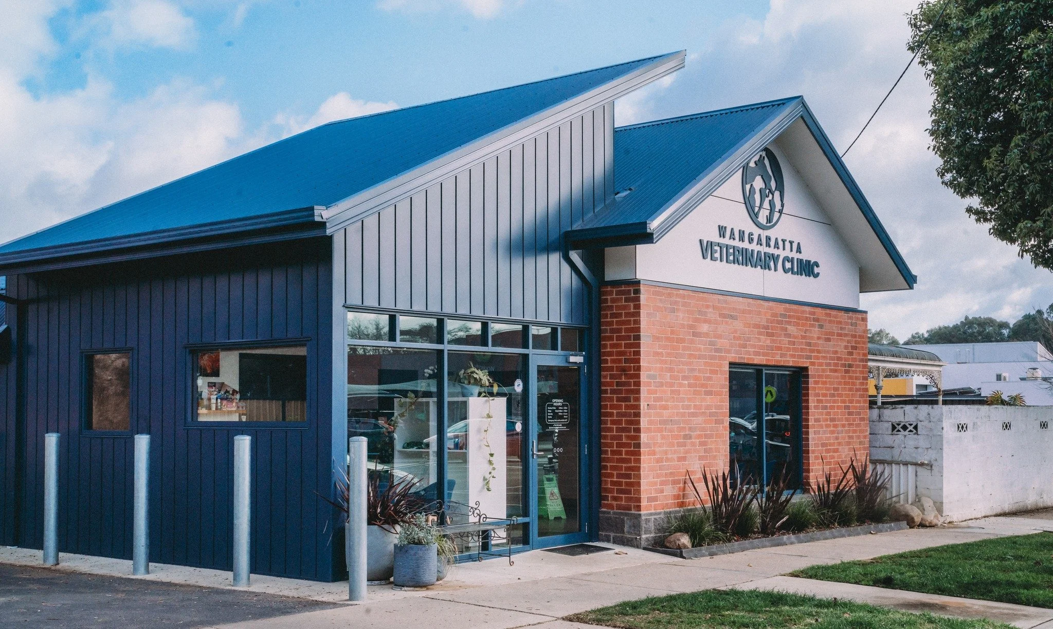 OPEN LATE FRIDAY NIGHTS

We're open extended hours on Friday evenings from 6pm til 9pm.

Please phone the clinic to secure an appointment 0357214000.

#wangarattavetclinic #wangarattavet #vetclinic #fearfreecertifiedpractice #fearfreecertifiedclinic