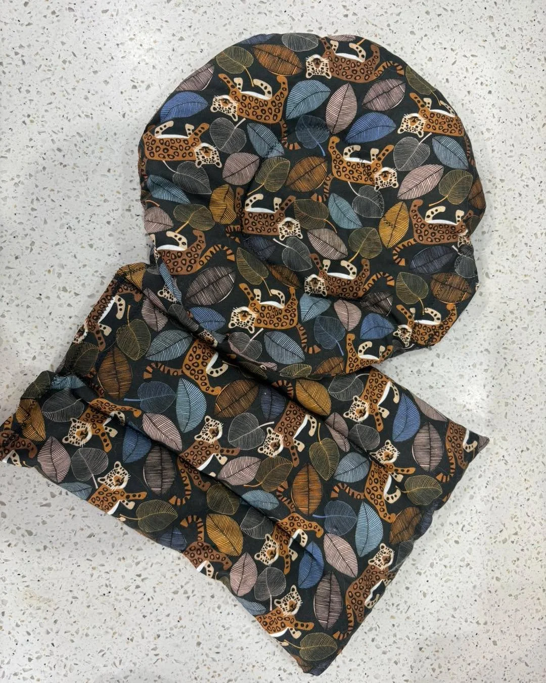Our practice manager, Hollie, is a very good manager, vet nurse AND a very good sewer!

Look at these beautiful heat packs she made to keep our patients warm in winter. 🩵🥰

#wangarattavet #wangarattavetclinic #wangaratta #vetclinic #fearfreecertifi