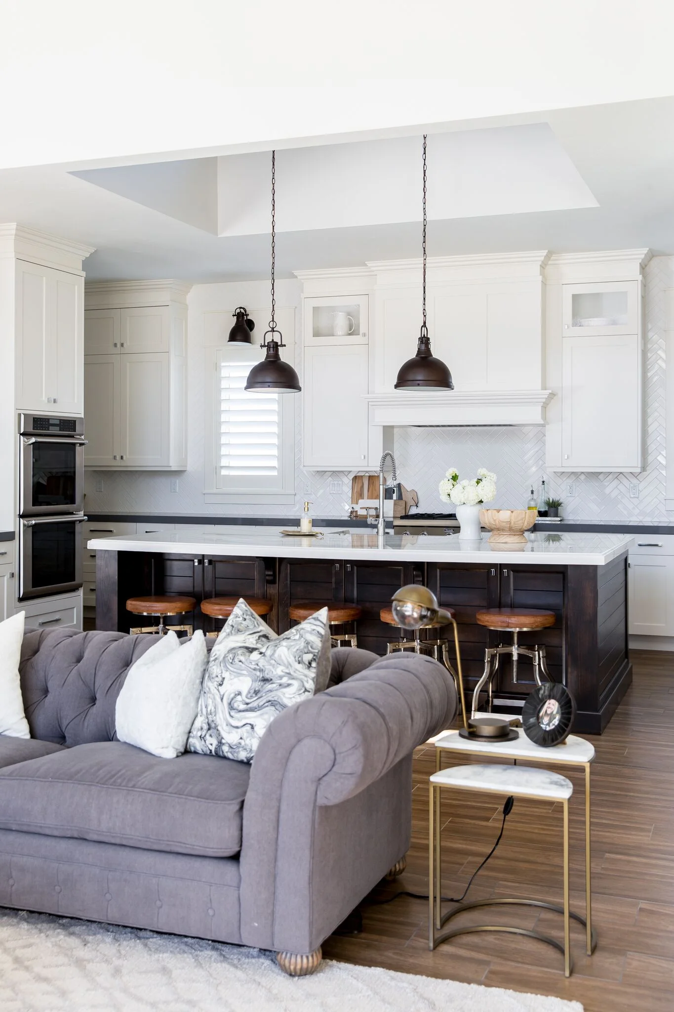 In this Liv project (another in North Salt Lake!) we kept the color palette to neutral. The high contrast textures are still fresh, minus obvious color. 