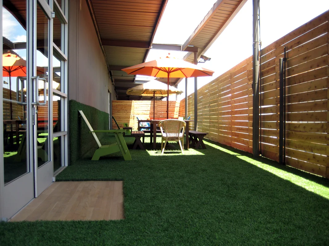 Patio-1067.jpg