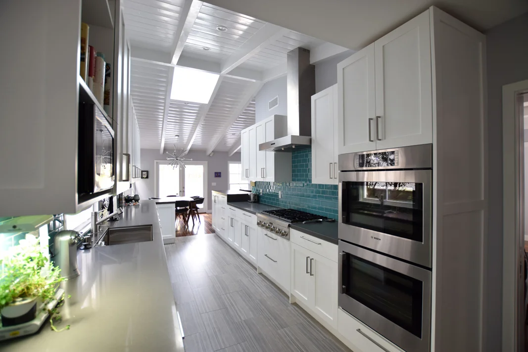 Kitchen 02-web.jpg