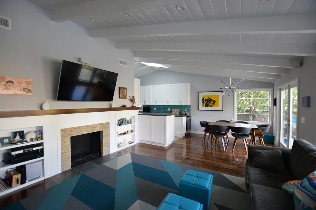 Living Room 01-web.jpg