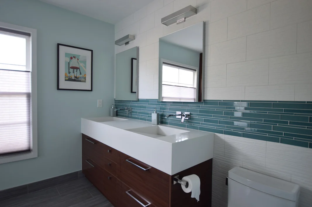Master Bath 01-web.jpg