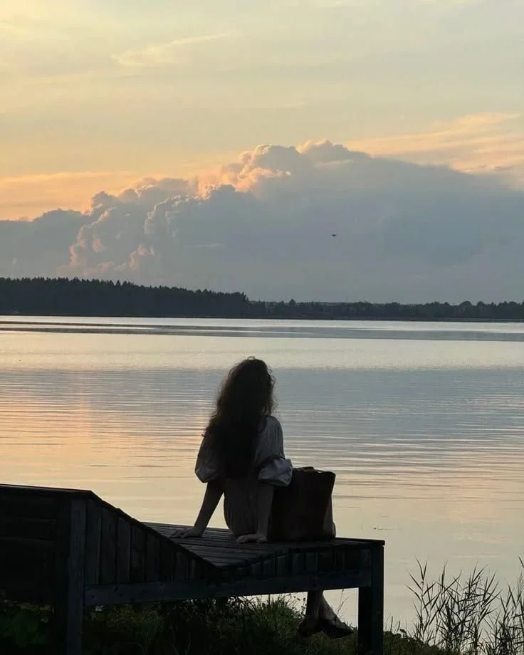 hellolovelyliving woman reflecting