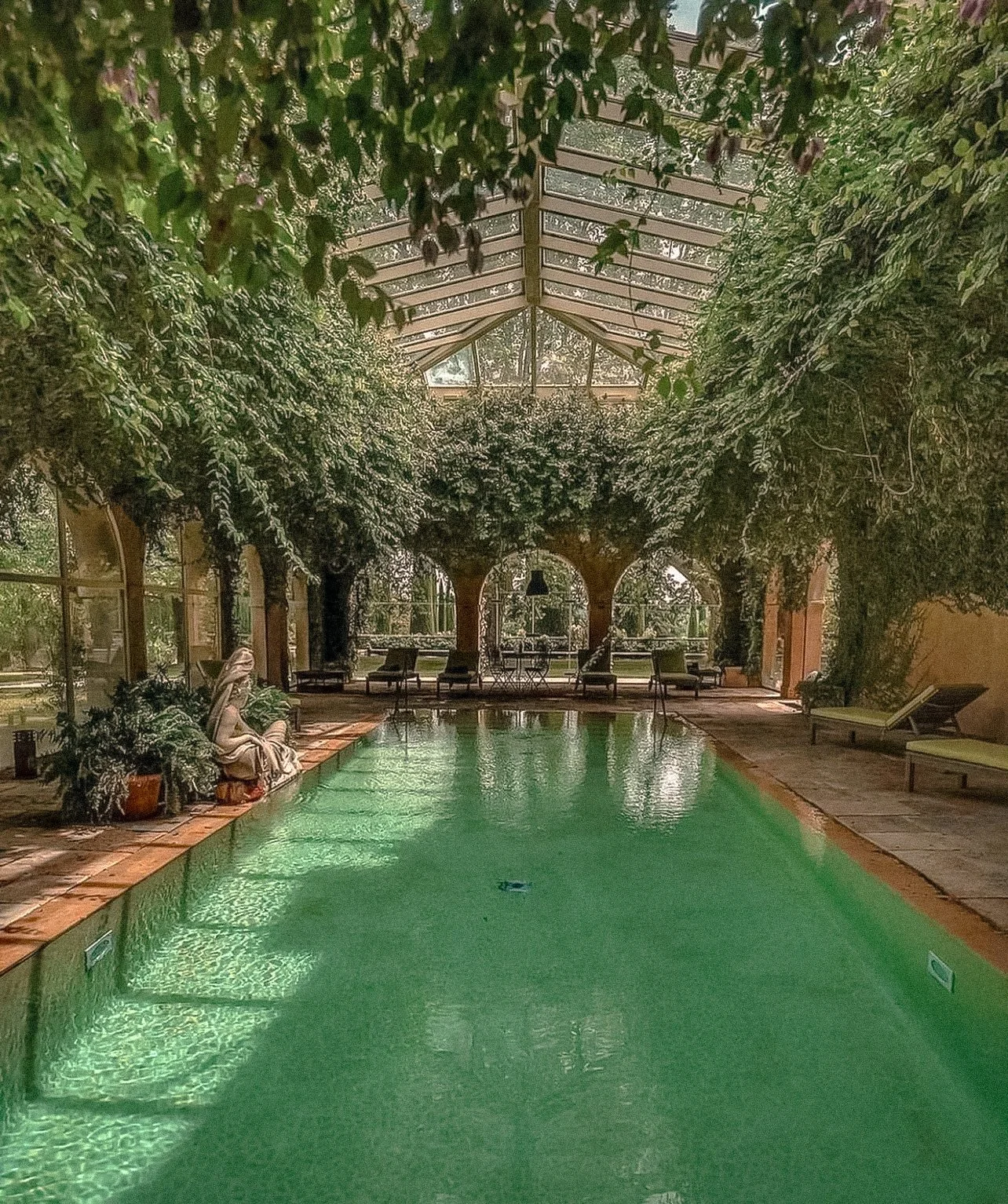 6 Things To Consider Before Installing A Swimming Pool