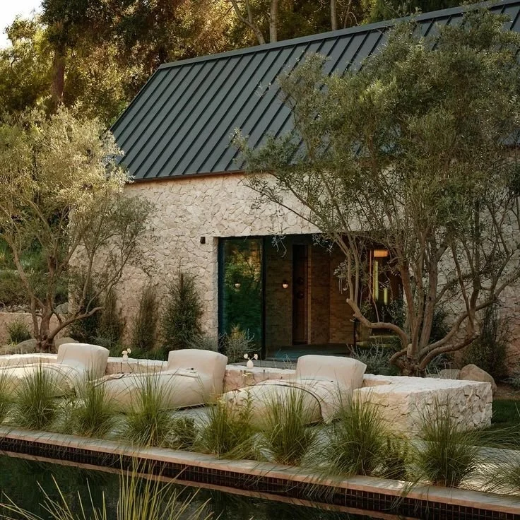 How To Handle Emergency Roof Repairs During Storm Season