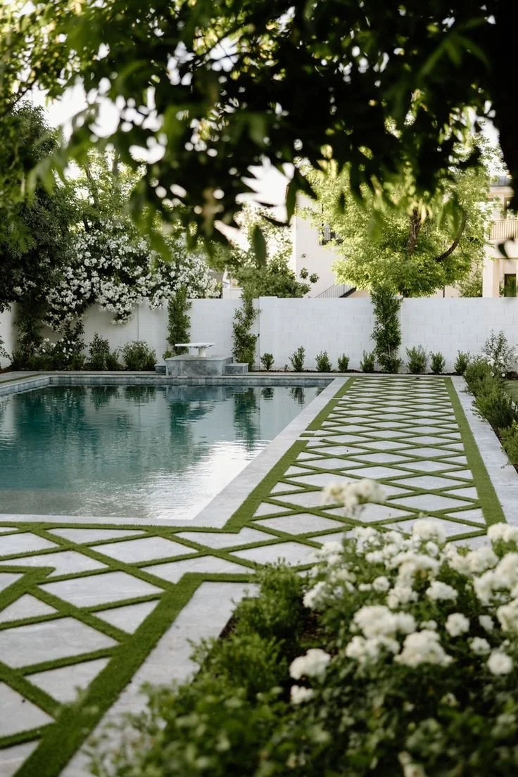 How Artificial Grass Installation Creates A Year-Round Outdoor Space