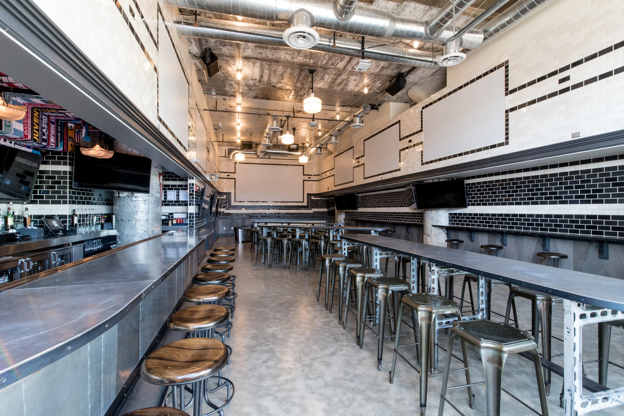HOSPITALITY / La Puerta Verde & Dock FC / INFO+