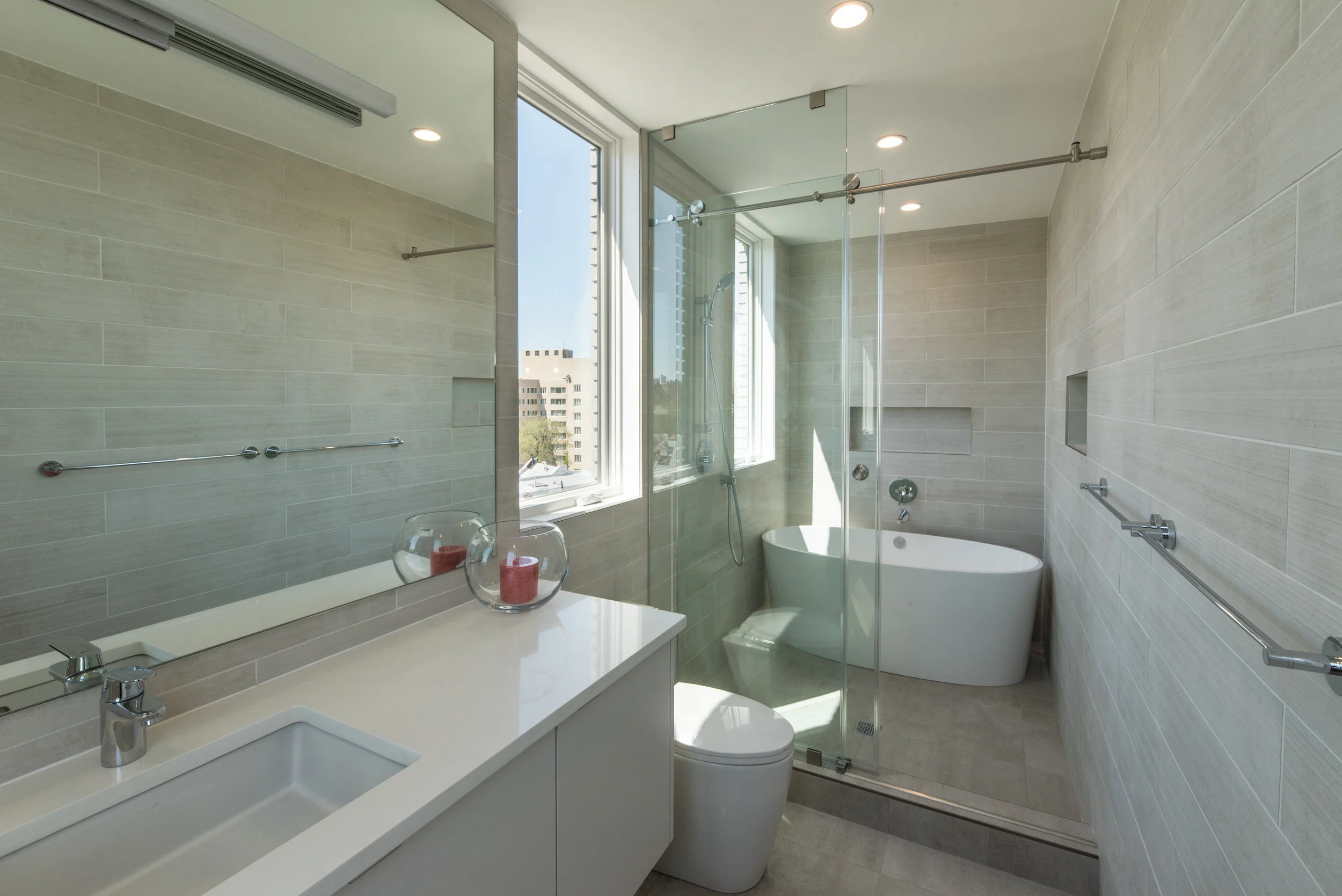 MULTI-FAMILY / The Embassy / INFO +