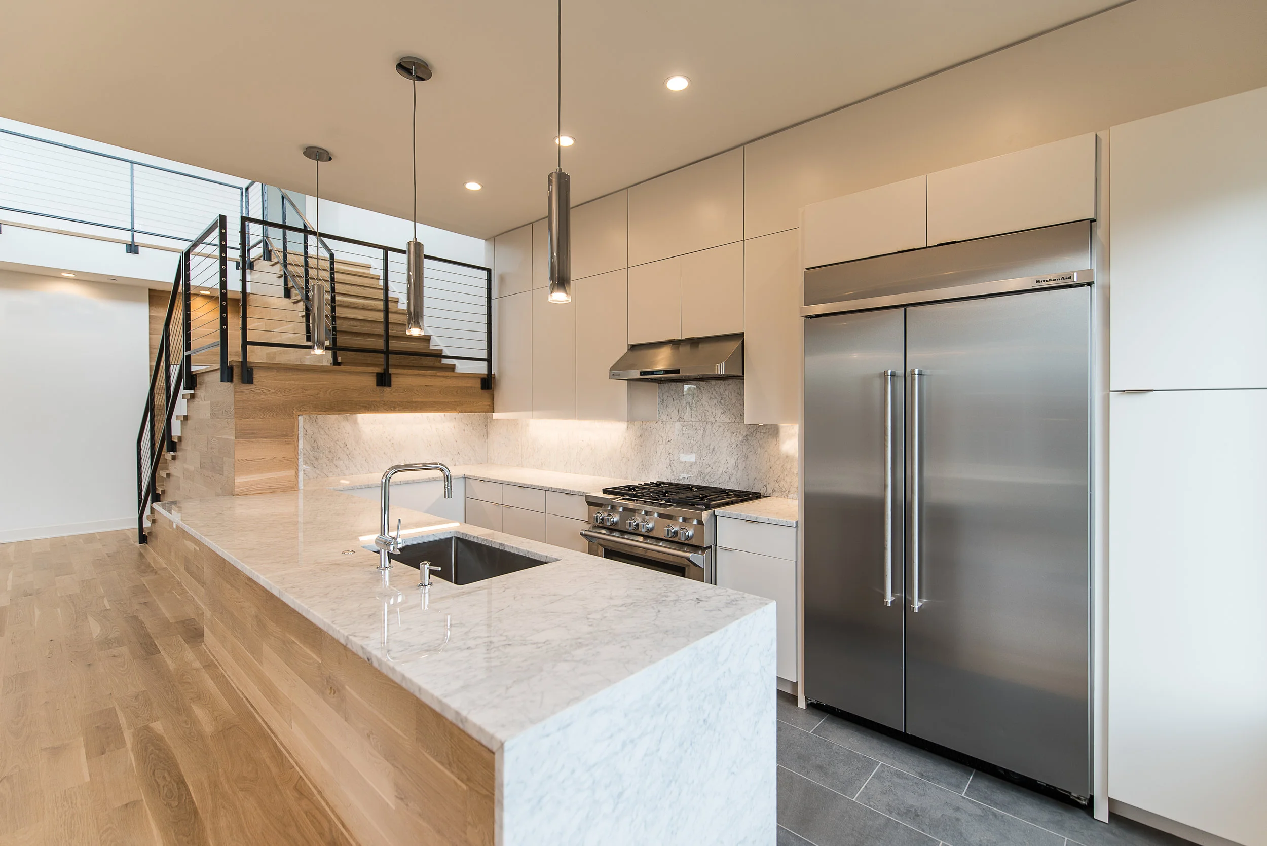 MULTI-FAMILY / The Embassy / INFO +