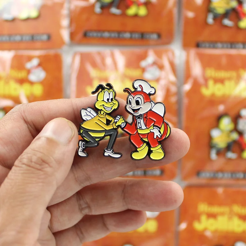 CRUX-WEB-honey-nut-jolli-bee_enamel-pin-4-800.jpg