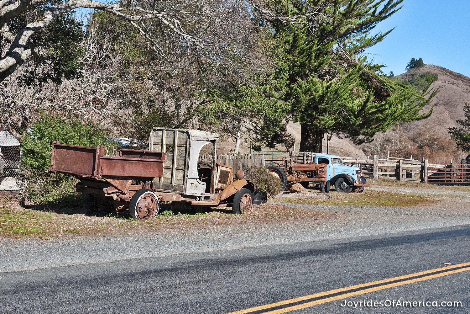california_old_trucks.jpg