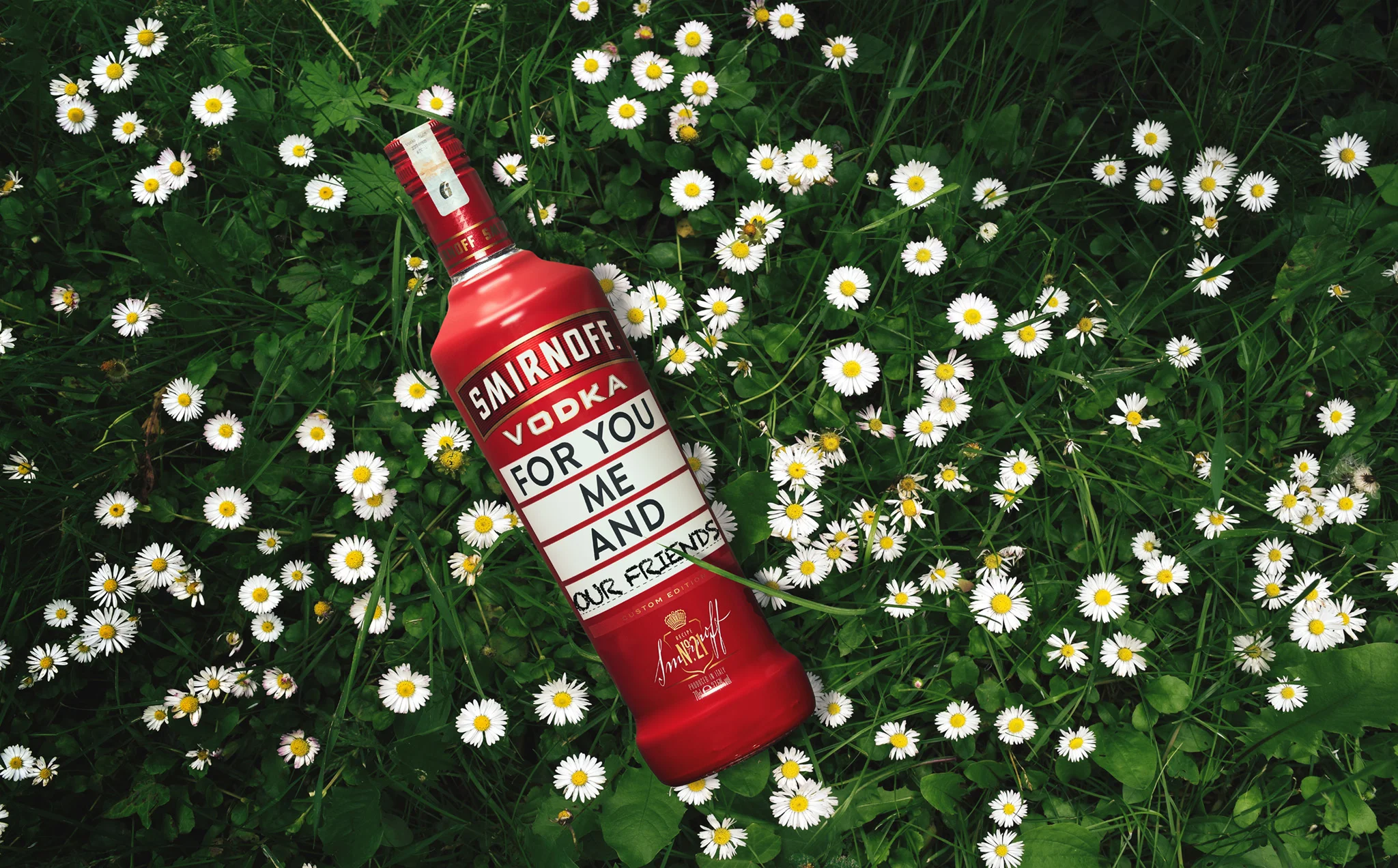Client: Smirnoff Agency: Eyedea Photography: Gökhan Çelem & Mehmet Turan Post Production: Mehmet Turan