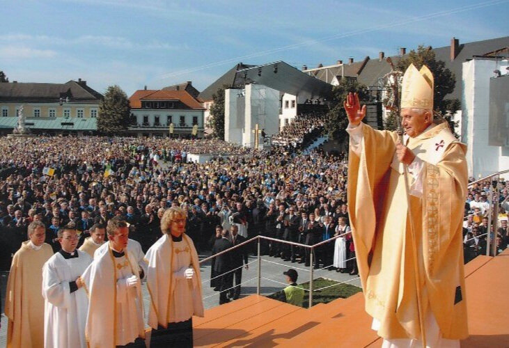 Papstmesse-Altoetting-Foto-OR.jpg
