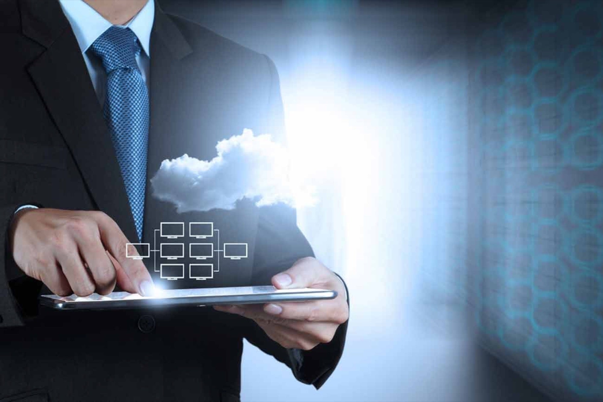 In a competitive business landscape with countless options for your customers, you can't afford to hold onto outdated practices. Check out this article to find out more reasons to choose the cloud. #WhyCloud http://stuf.in/b186jv