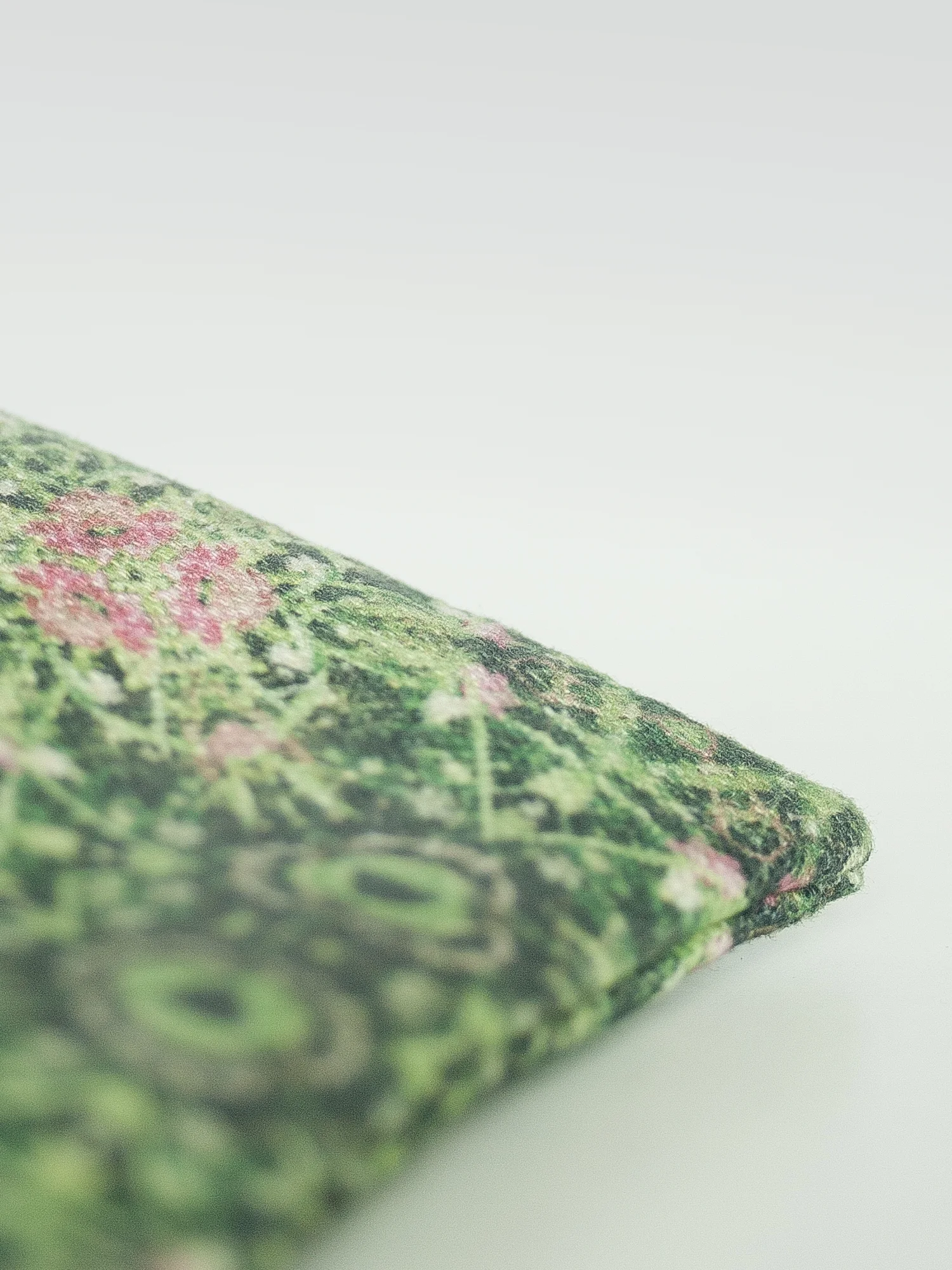 4.Wildflowers-Pouch-detail.jpg