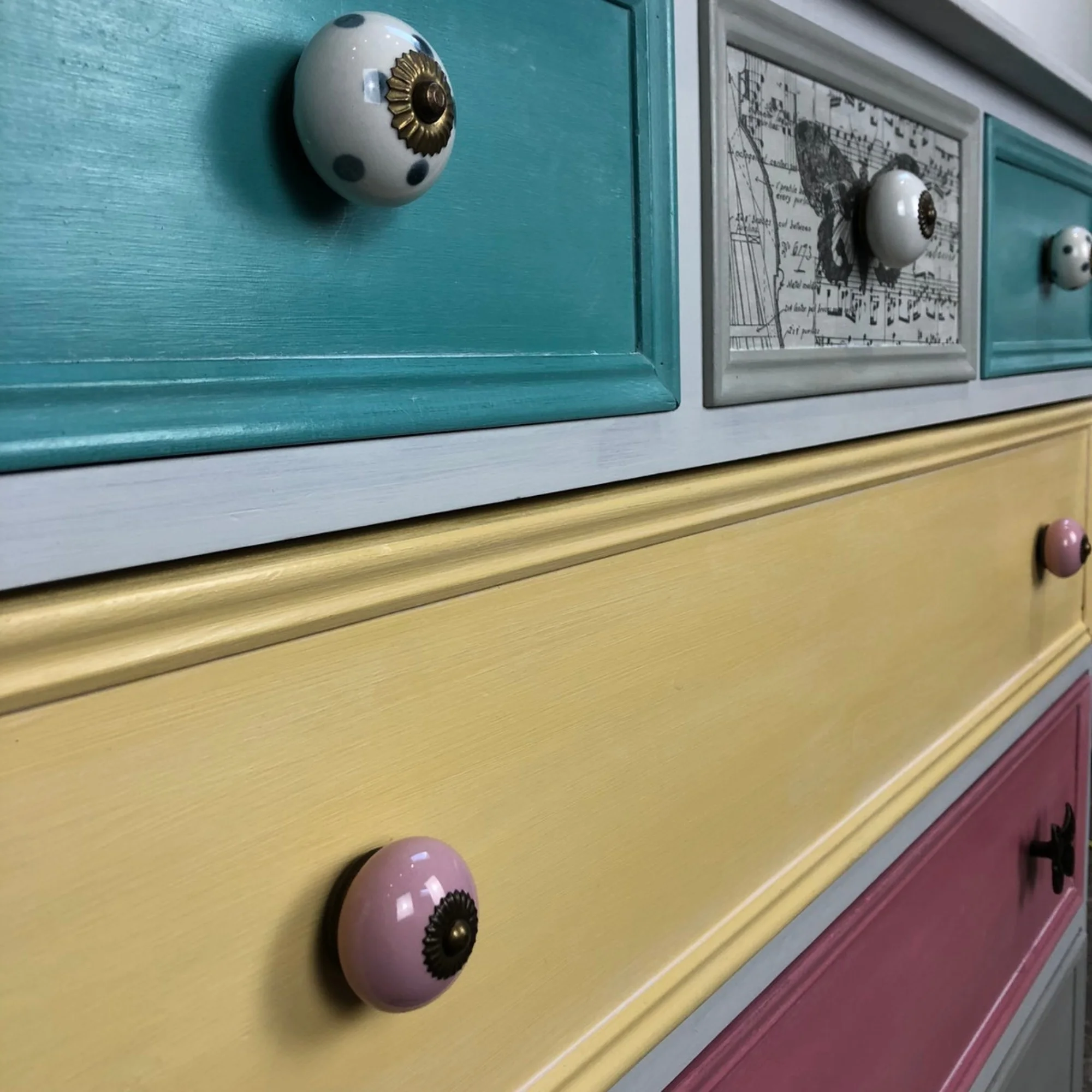 pine-chest-of-drawers-pastel-colours-2.jpg