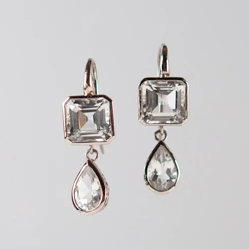 SquarePearCrownWorkEarring500-1.jpg