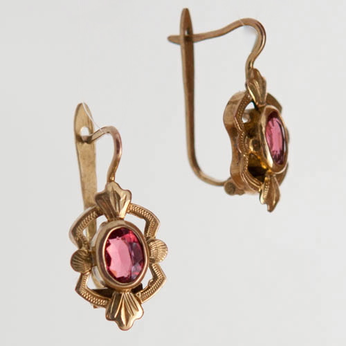 chanel pink pearl earrings vintage