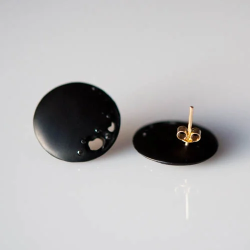 jetandblackdiamondearrings500-4.jpg