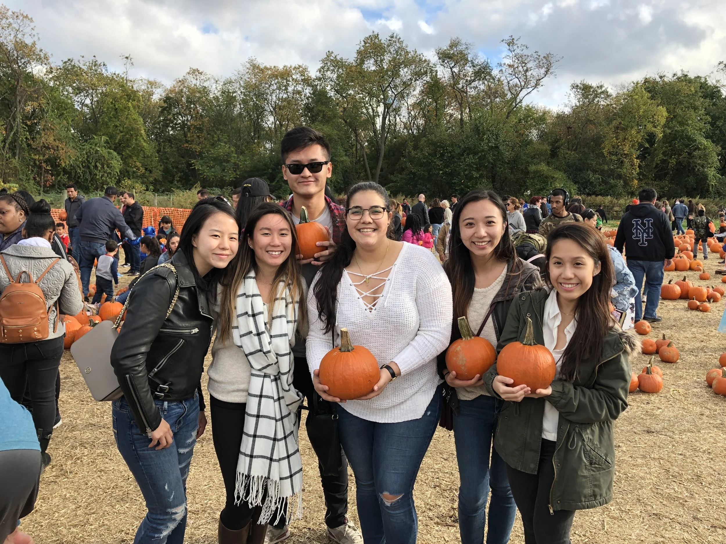  Psi Nu Pumpkin Picking 