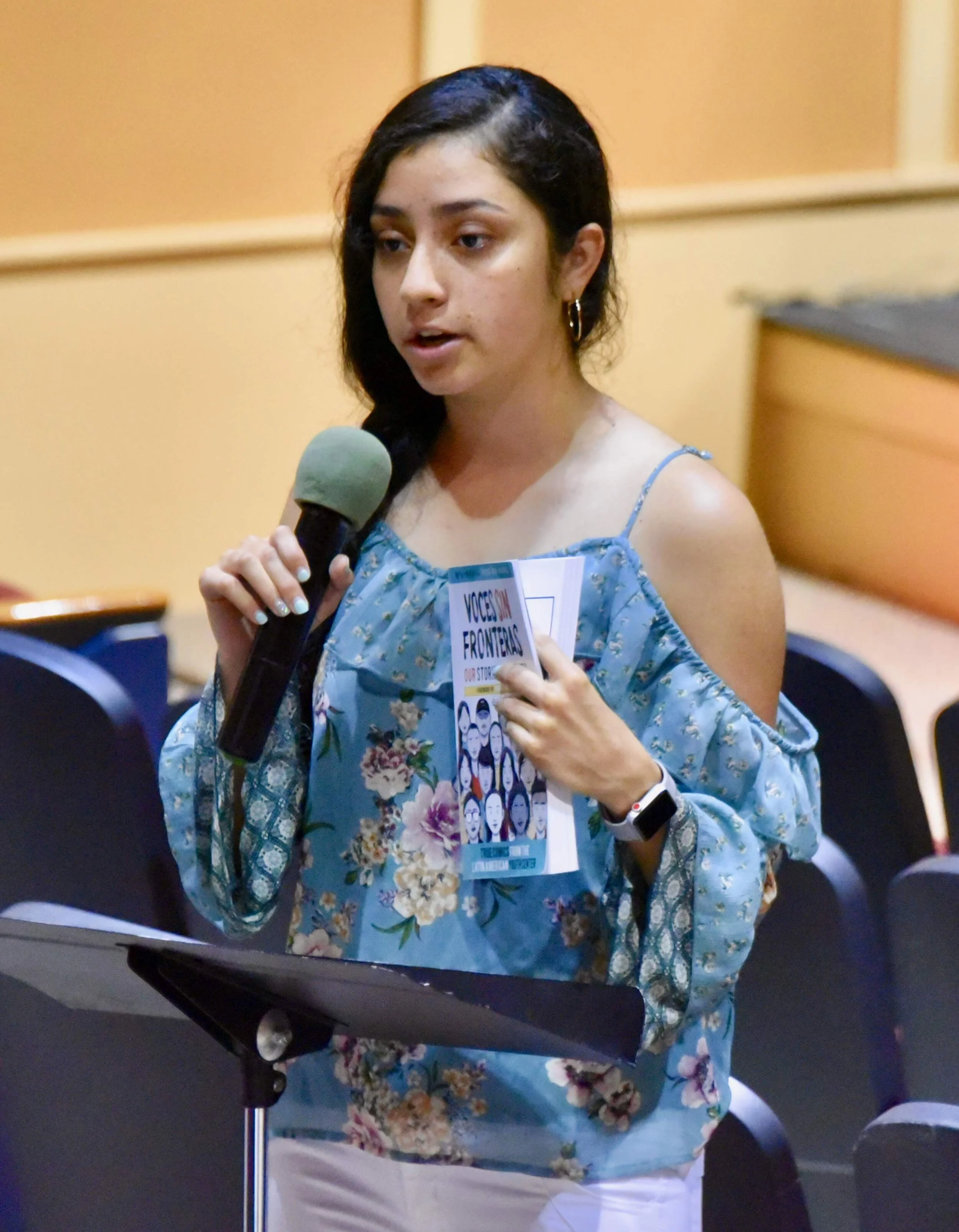 Rosa's Story: Latinx youth authors cultivating #DignidadLiteraria through 'Voces Sin Fronteras'