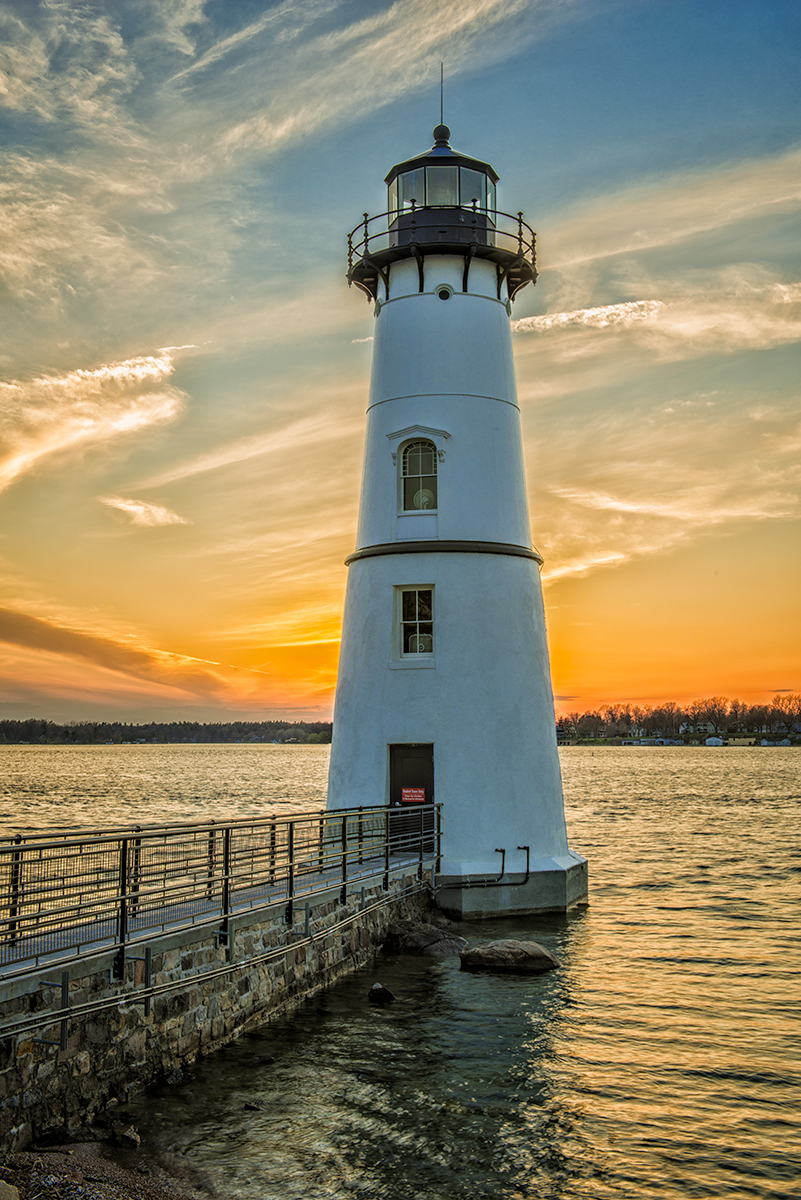 Rock-Island-Lighthouse-7156.png