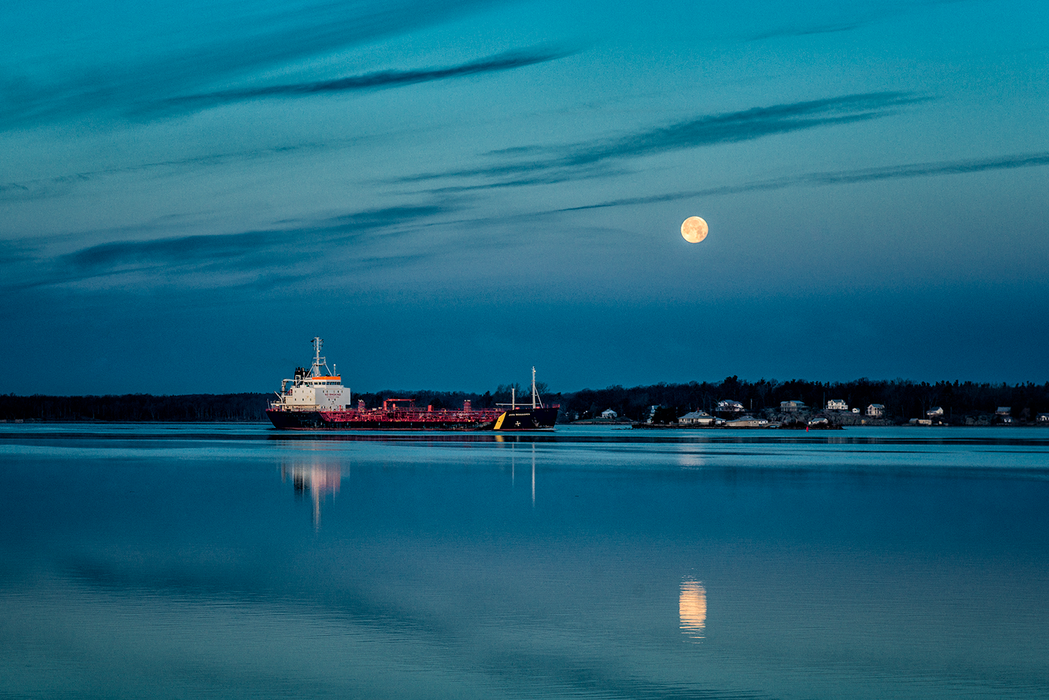 Full Moon over Jana Desagnes