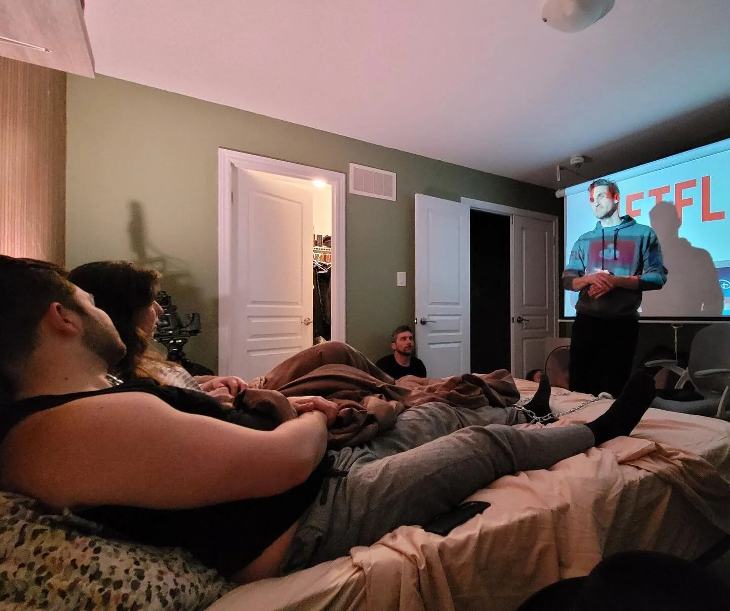 This was my Ted talk moment while shooting “the lurker” I can’t remember what I was even saying but it must have been captivating. #torontoacting #torontoactor #torontoactors #actortoronto #actingtoronto #movies #director #bestactor