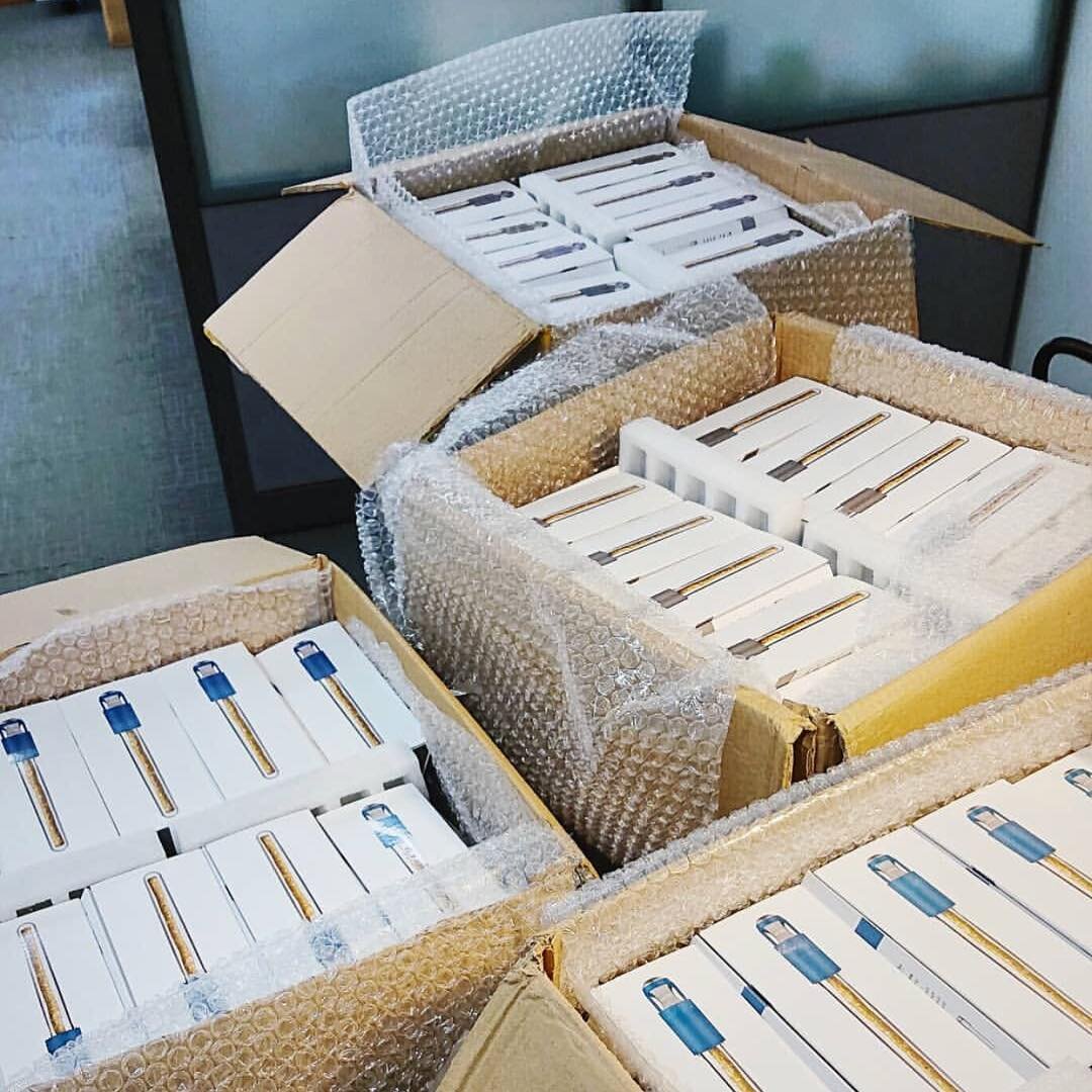 Cutter Case kits making their way to our brand new Malaysia outpost! Are you following @this_toothbrush_my yet?

#miswak #malaysia #sunnah #toothbrush #natural #health