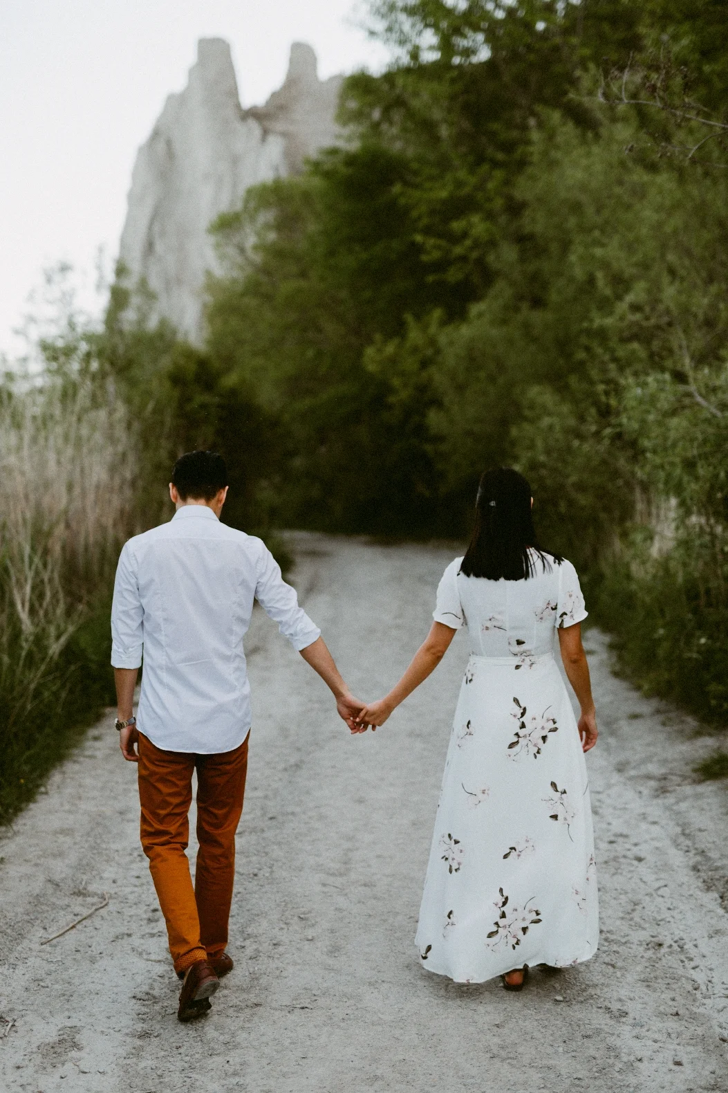 Scarborough Bluffs Toronto Engagement (17).jpg