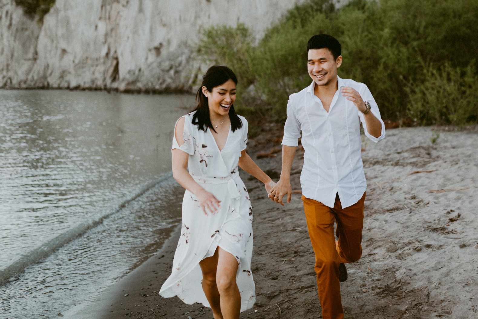 Scarborough Bluffs Toronto Engagement (24).jpg