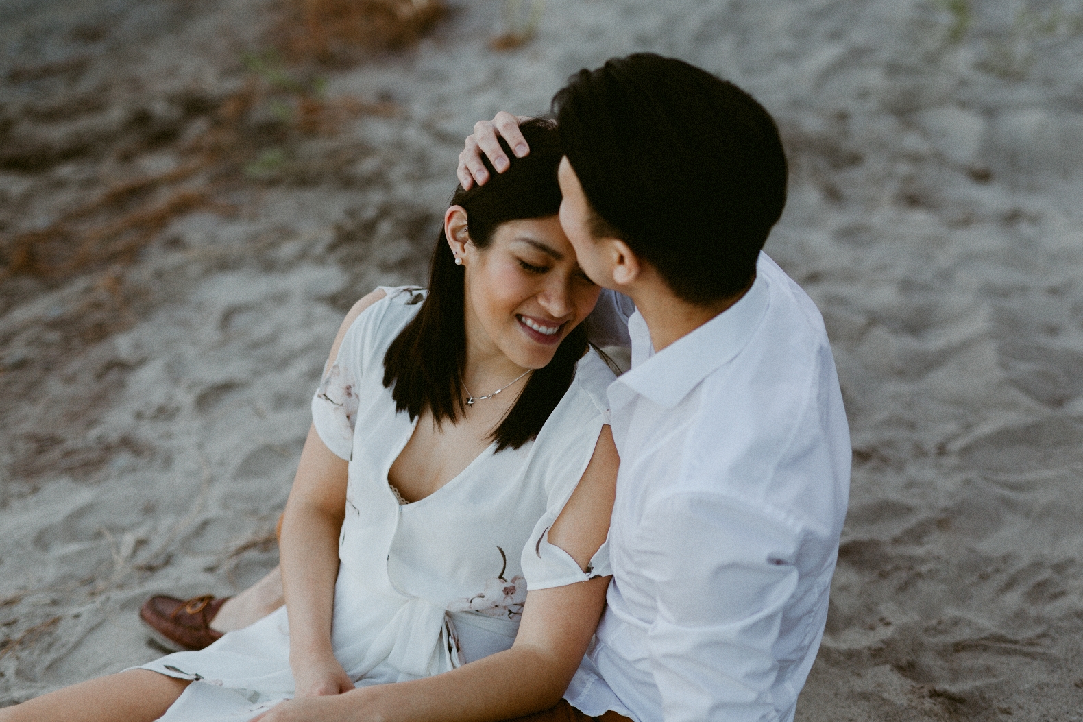 Scarborough Bluffs Toronto Engagement (28).jpg