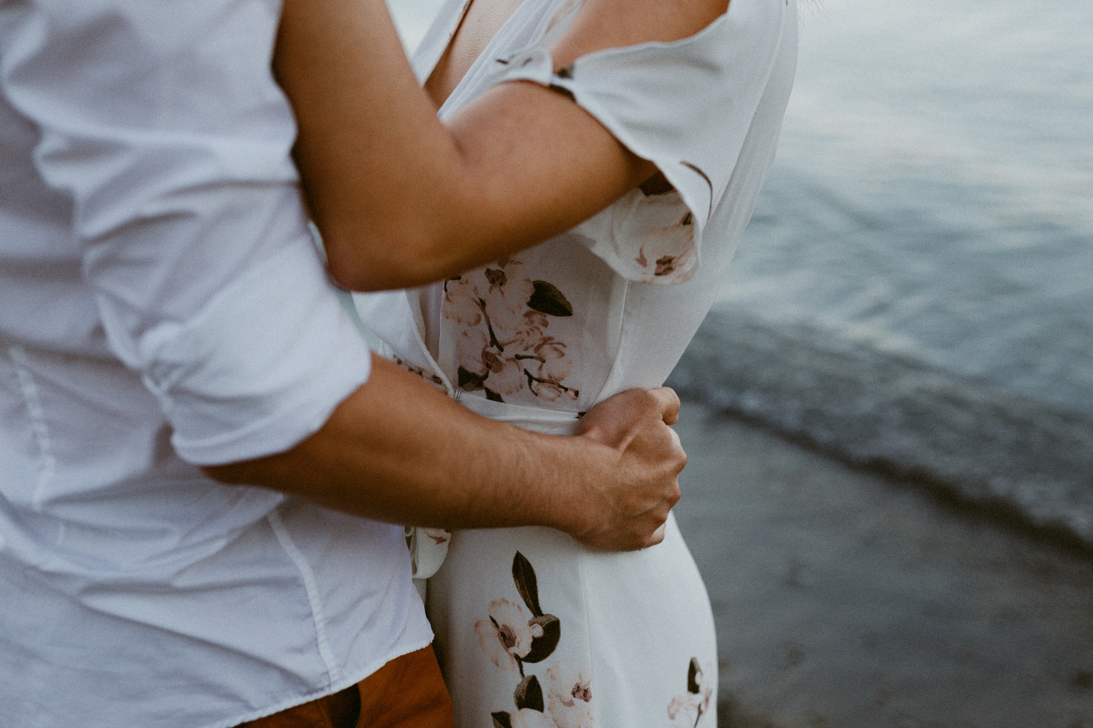 Scarborough Bluffs Toronto Engagement (58).jpg