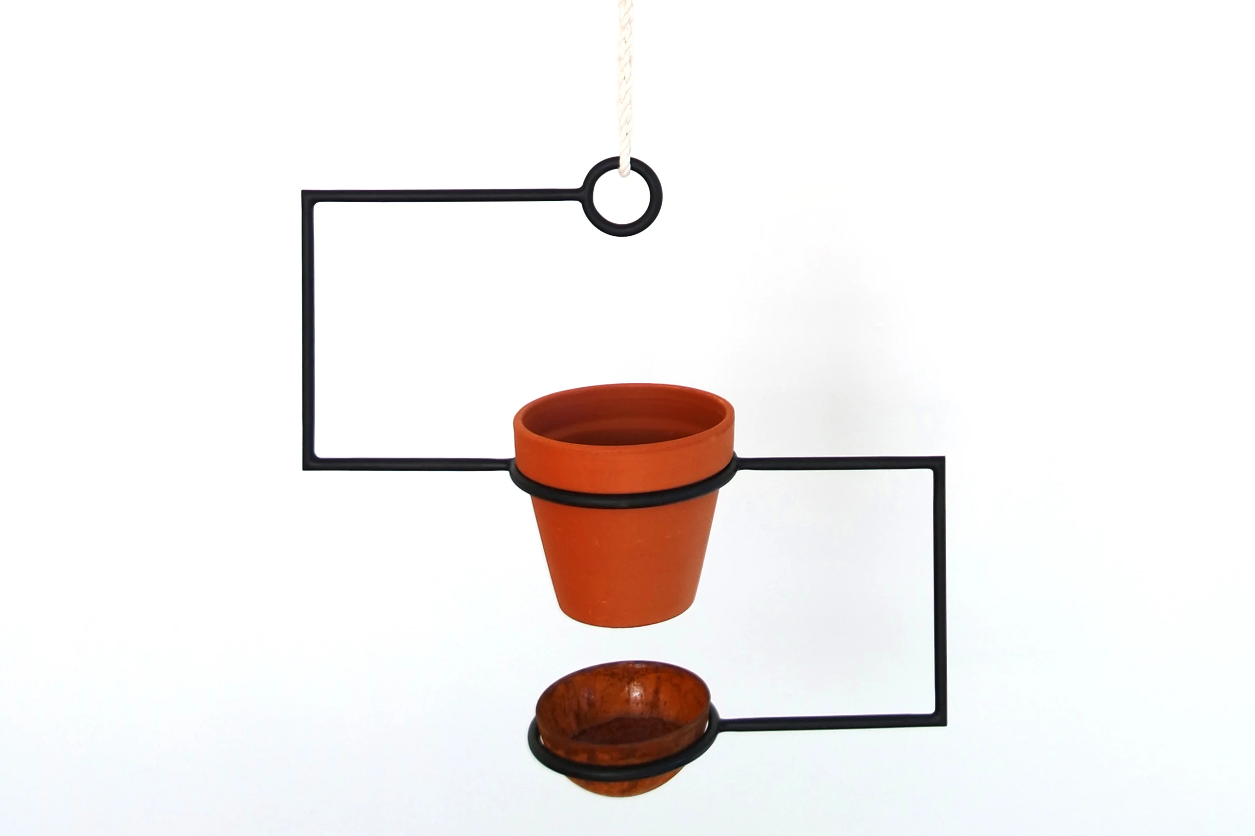 Line Planter without plant .jpg