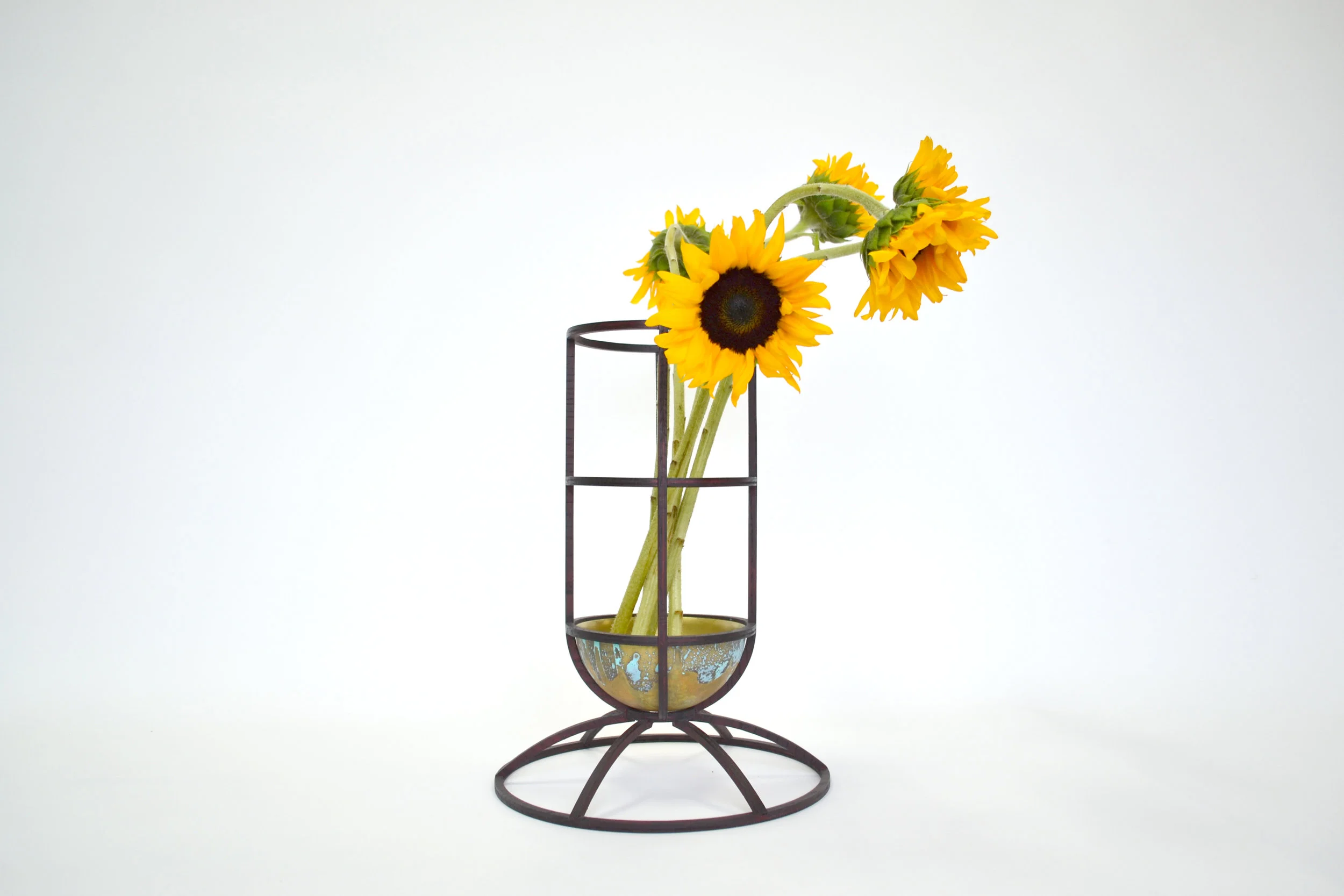 Pannier Vase 2_3318 edit.jpg