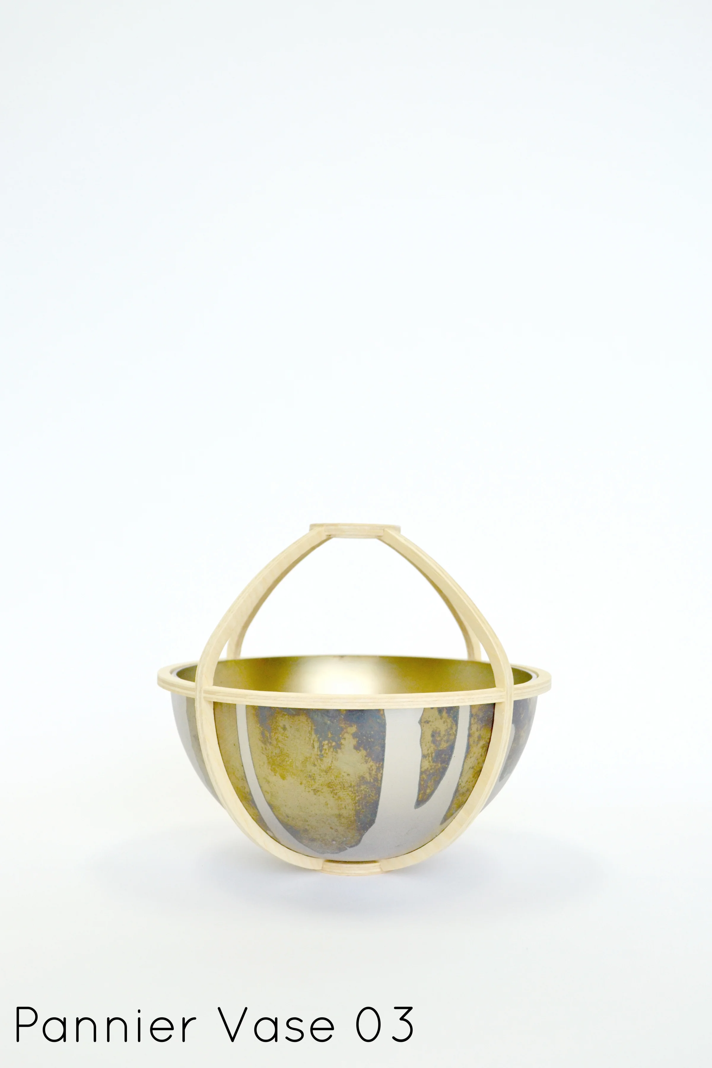 Pannier Vase 3_3053 edit.jpg