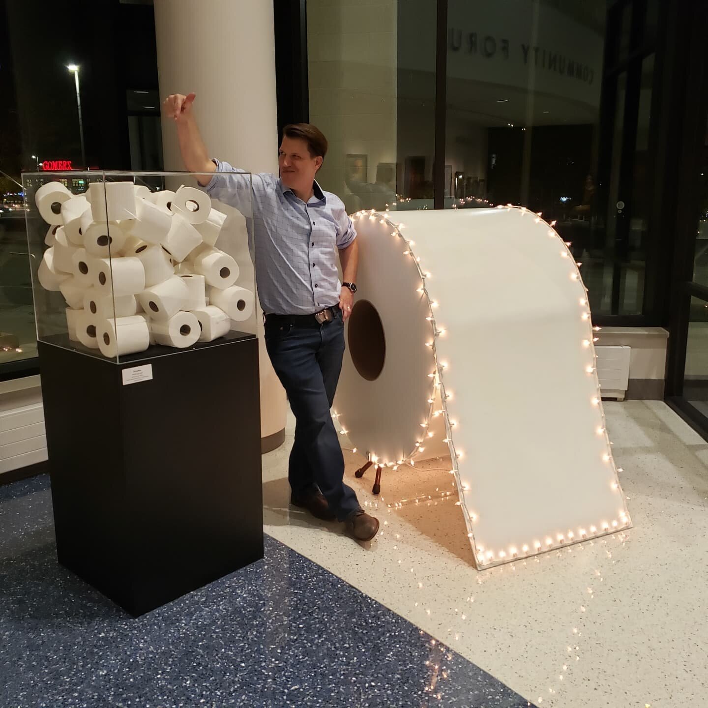 1 week left to see the current exhibit at the Lenexa City Hall.
17101 W 87th St Pkwy, Lenexa, KS 66219
Gallery space open
7am-9pm Mon.- Wed.
Closed Thurs.(Thanksgiving)
7am-9pm Fri.-Sat.(Fri. hours may differ)
7am-8pm Sun.
Closed on Thanksgiving