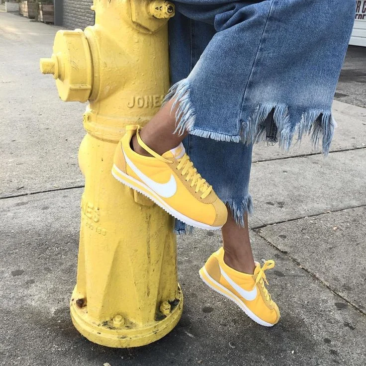 5f50930822d916c75b1b65c51e93ee9c--mellow-yellow-nike-shoes.jpg